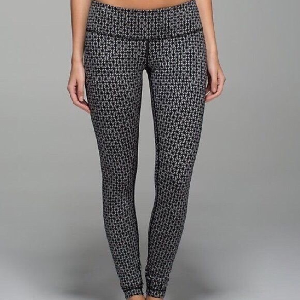 Lululemon geometric full length leggings size 4